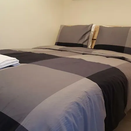 Port Apartment *