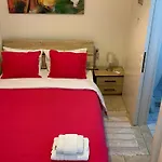Port Apartment *