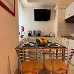 Apartment Port *